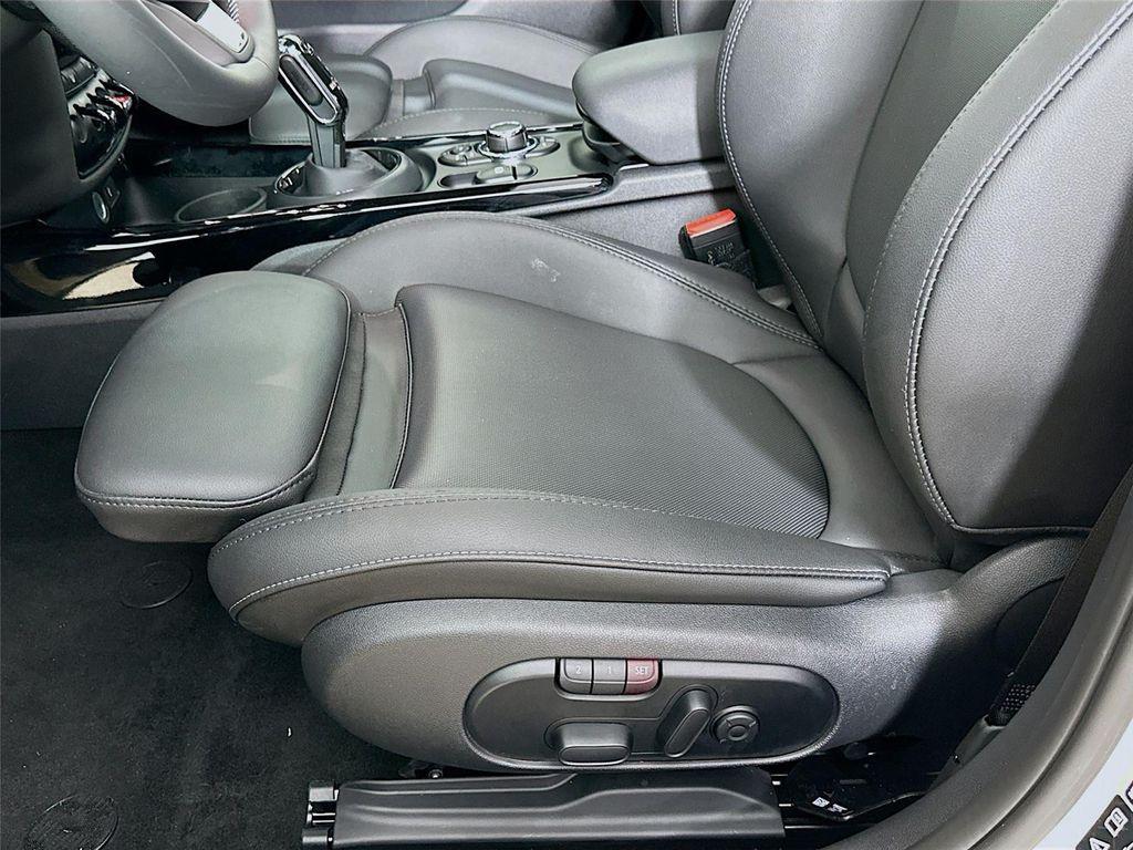 used 2023 MINI Clubman car, priced at $29,000