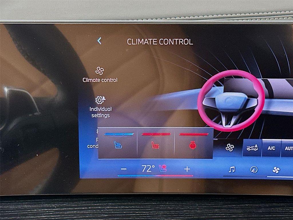 new 2026 BMW X7 car, priced at $100,825