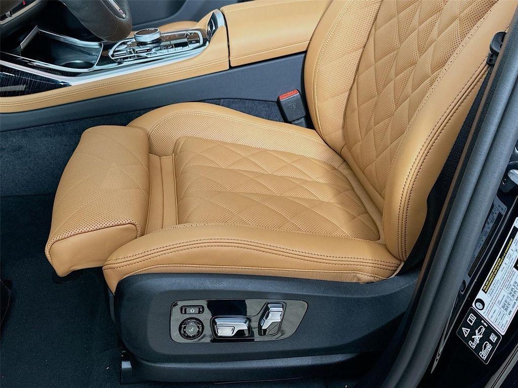 new 2026 BMW X7 car, priced at $100,825