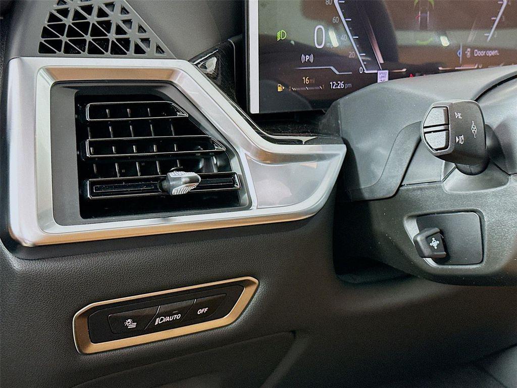new 2026 BMW X7 car, priced at $100,825