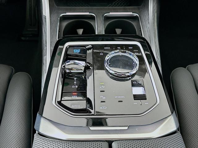 new 2025 BMW i7 car, priced at $135,175