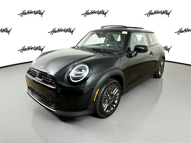 new 2025 MINI Hardtop car, priced at $35,595