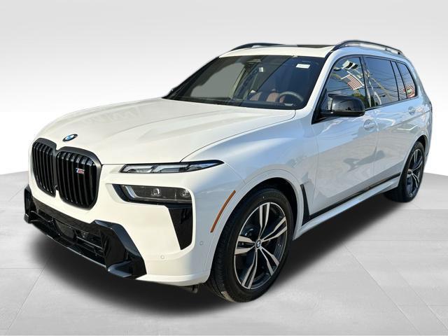 new 2025 BMW X7 car, priced at $116,520