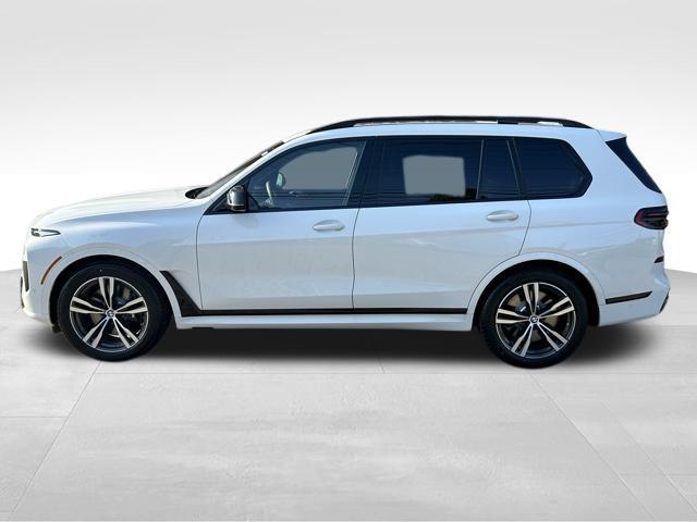 new 2025 BMW X7 car, priced at $116,520