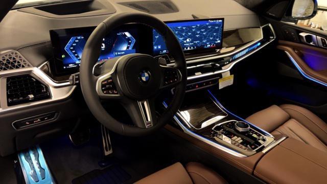 new 2025 BMW X7 car, priced at $116,520