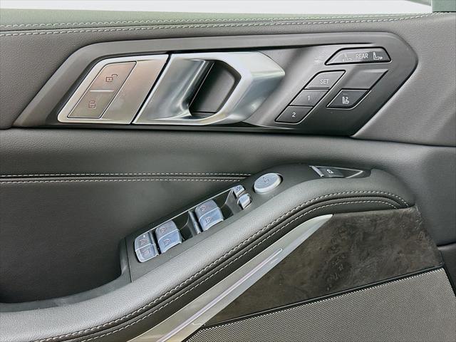 new 2026 BMW X7 car, priced at $91,925