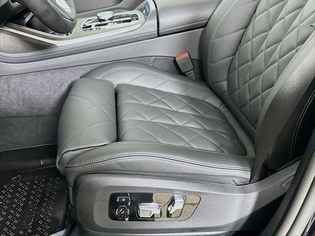new 2026 BMW X7 car, priced at $91,925