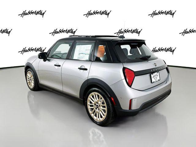 new 2025 MINI Hardtop car, priced at $37,595