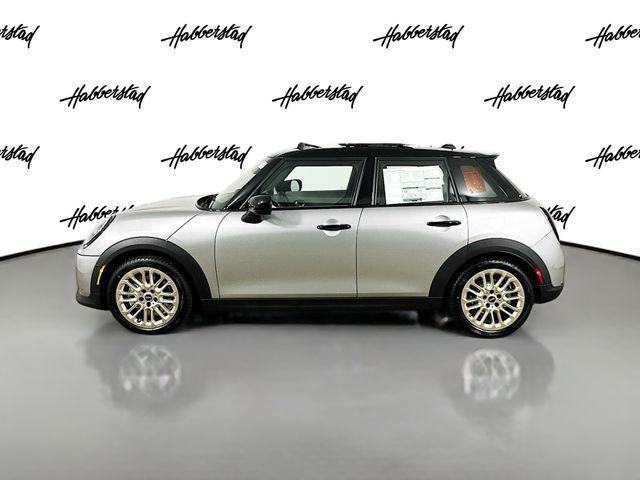 new 2025 MINI Hardtop car, priced at $37,595