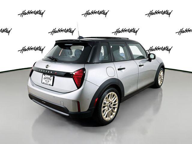 new 2025 MINI Hardtop car, priced at $37,595