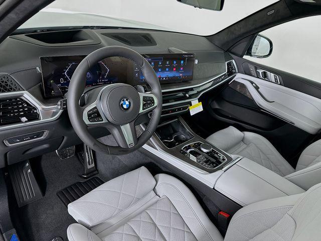 new 2025 BMW X7 car, priced at $90,320