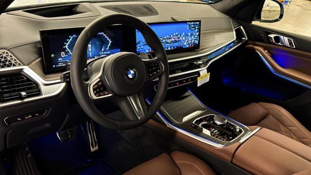 new 2025 BMW X7 car, priced at $90,270