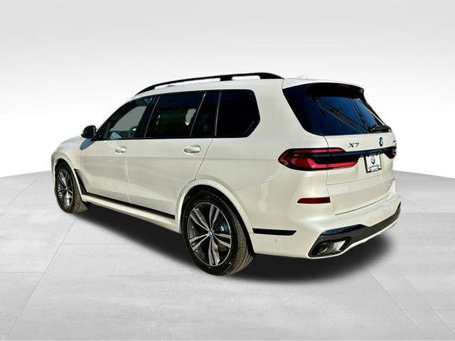 new 2025 BMW X7 car, priced at $90,270