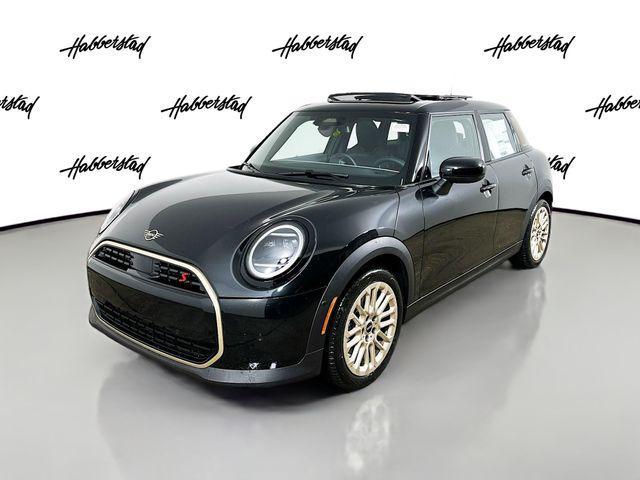 new 2025 MINI Hardtop car, priced at $37,595