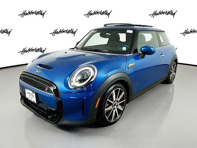 used 2022 MINI Hardtop car, priced at $25,000