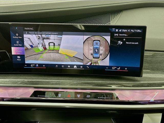 new 2025 BMW 760 car, priced at $131,175