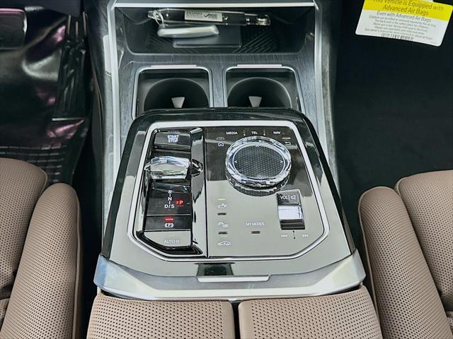 new 2025 BMW 760 car, priced at $131,175