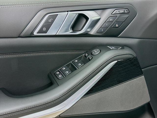 new 2026 BMW X7 car, priced at $92,075
