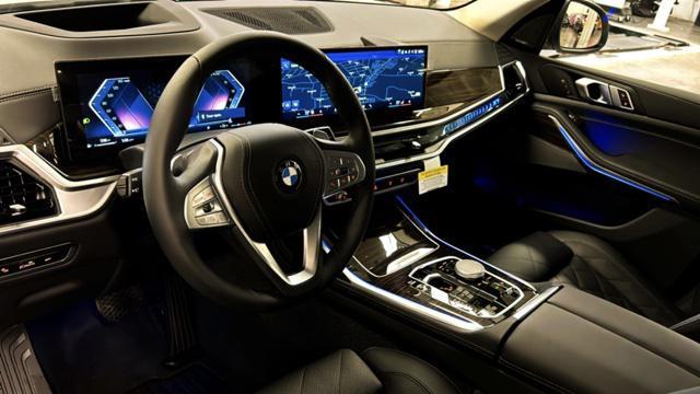 new 2025 BMW X7 car, priced at $87,595