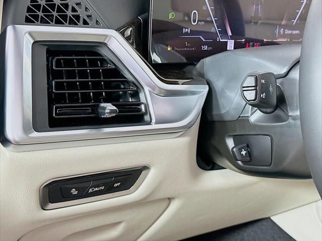 new 2026 BMW X7 car, priced at $104,025