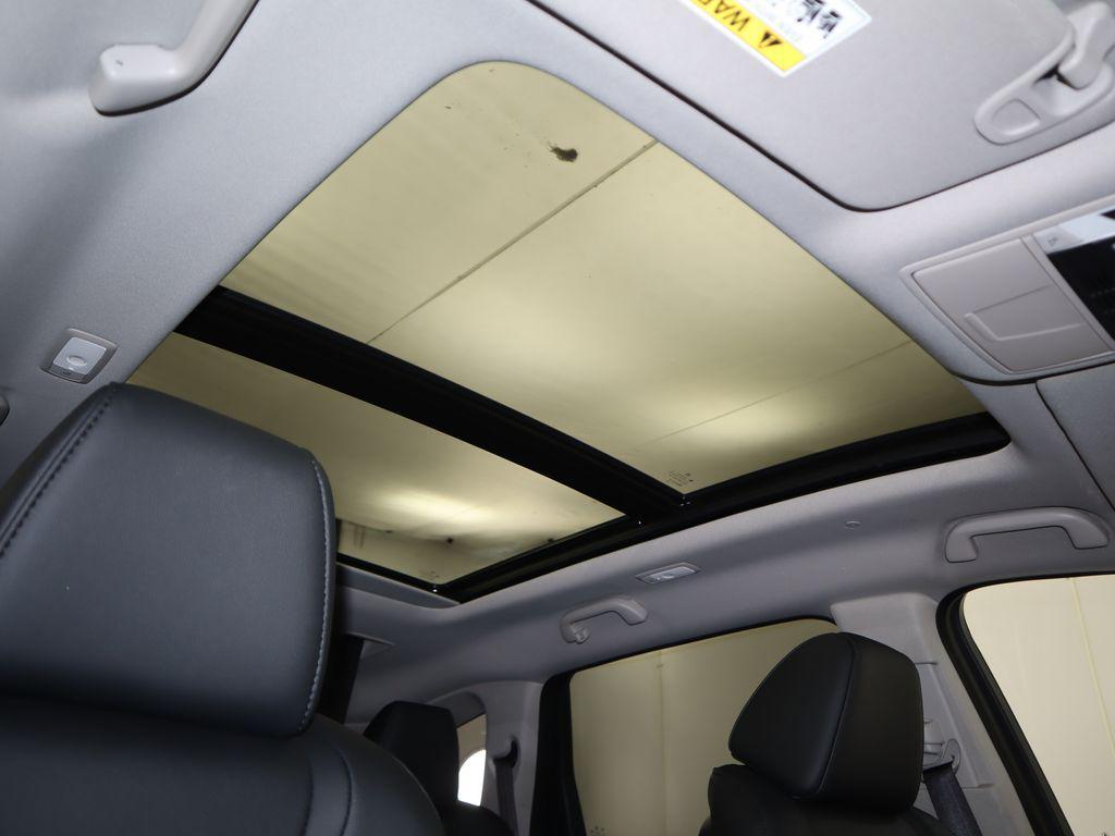 used 2025 Acura MDX car, priced at $43,999