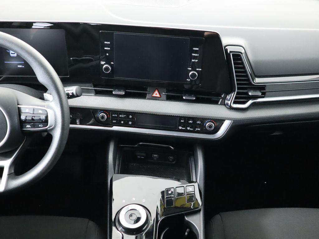 used 2024 Kia Sportage Hybrid car, priced at $25,999