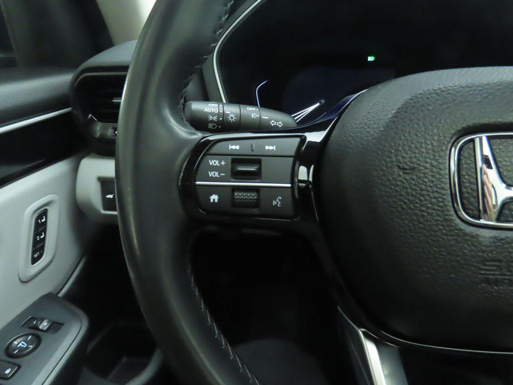 used 2023 Honda Pilot car, priced at $38,999