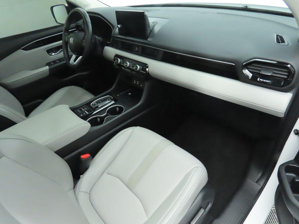 used 2023 Honda Pilot car, priced at $38,999