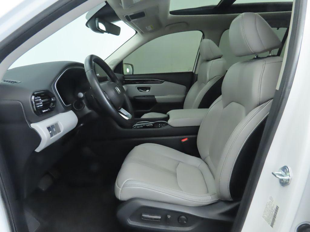 used 2023 Honda Pilot car, priced at $38,999