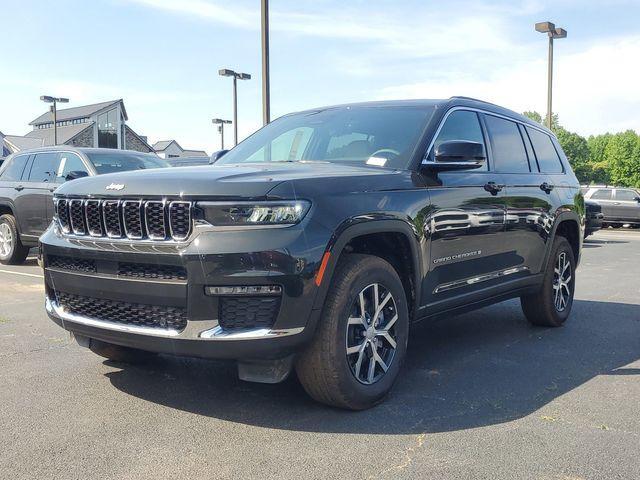 new 2024 Jeep Grand Cherokee L car, priced at $49,675