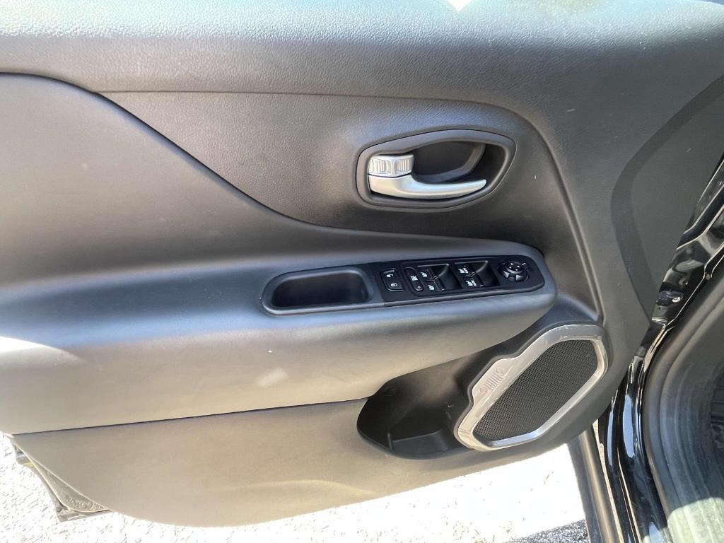 used 2022 Jeep Renegade car, priced at $14,967