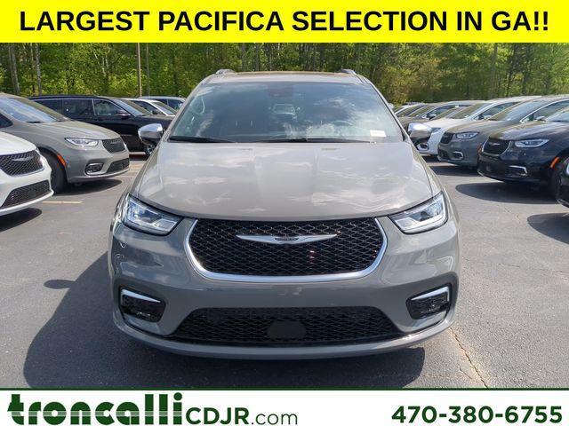 new 2025 Chrysler Pacifica Hybrid car, priced at $47,227
