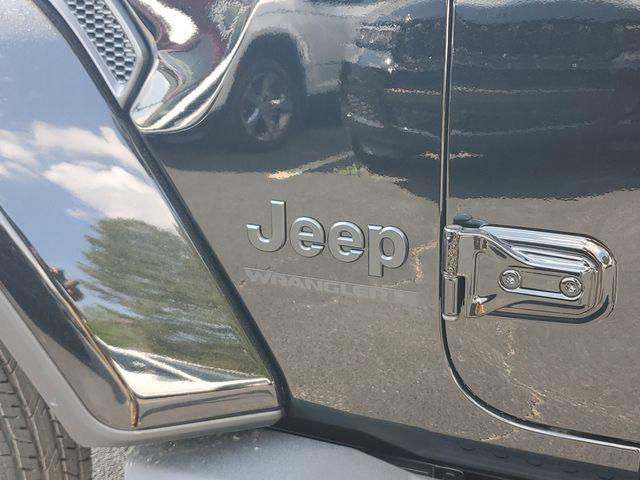 new 2025 Jeep Wrangler car, priced at $54,240