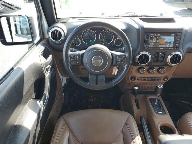 used 2015 Jeep Wrangler Unlimited car, priced at $21,899