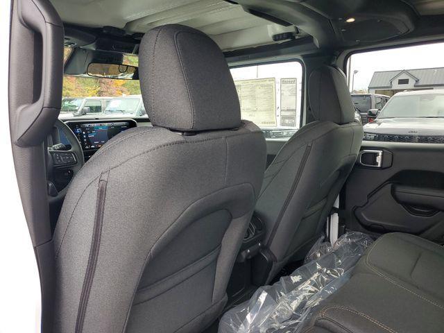 new 2026 Jeep Wrangler car, priced at $44,426