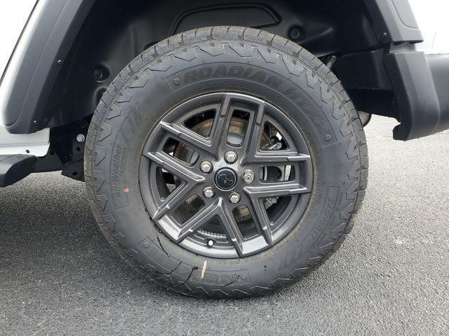 new 2026 Jeep Wrangler car, priced at $44,426