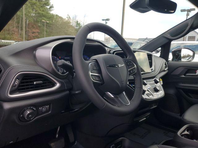 new 2026 Chrysler Pacifica car, priced at $41,297