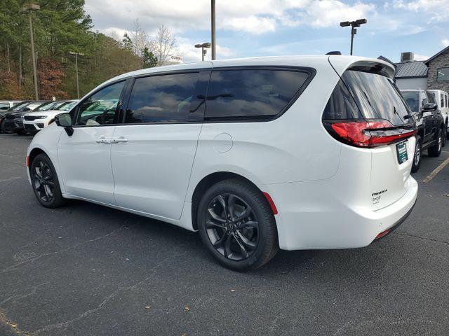 new 2026 Chrysler Pacifica car, priced at $41,297