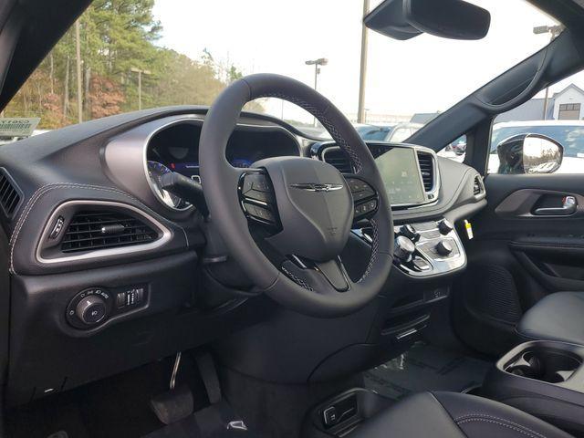 new 2026 Chrysler Pacifica car, priced at $45,183