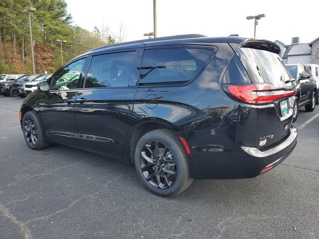 new 2026 Chrysler Pacifica car, priced at $45,183