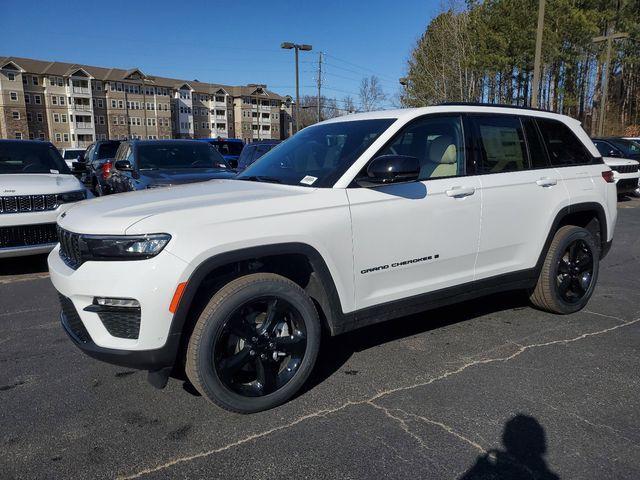 new 2025 Jeep Grand Cherokee car, priced at $47,998