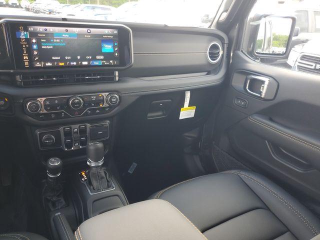 new 2025 Jeep Wrangler car, priced at $54,062