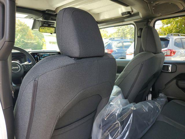 new 2025 Jeep Gladiator car, priced at $40,811