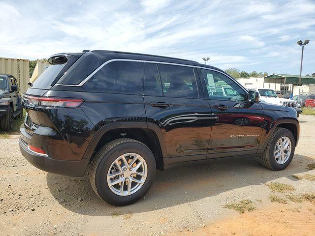 new 2024 Jeep Grand Cherokee car, priced at $35,204