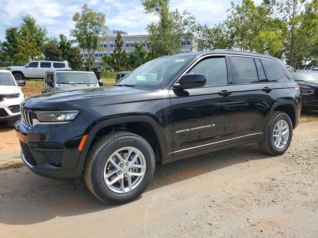 new 2024 Jeep Grand Cherokee car, priced at $35,204