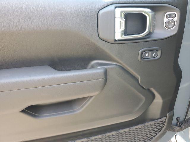 new 2025 Jeep Wrangler car, priced at $39,262