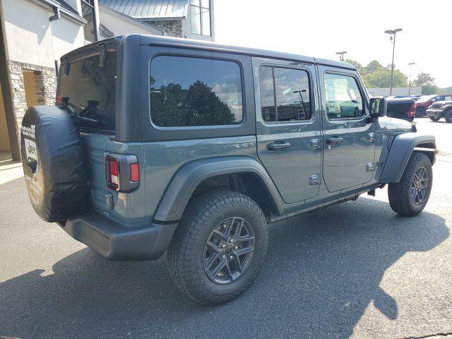 new 2025 Jeep Wrangler car, priced at $39,262