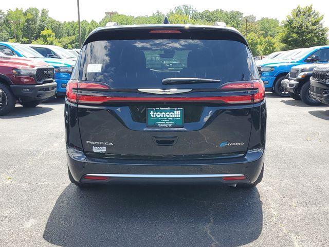 new 2025 Chrysler Pacifica Hybrid car, priced at $47,088