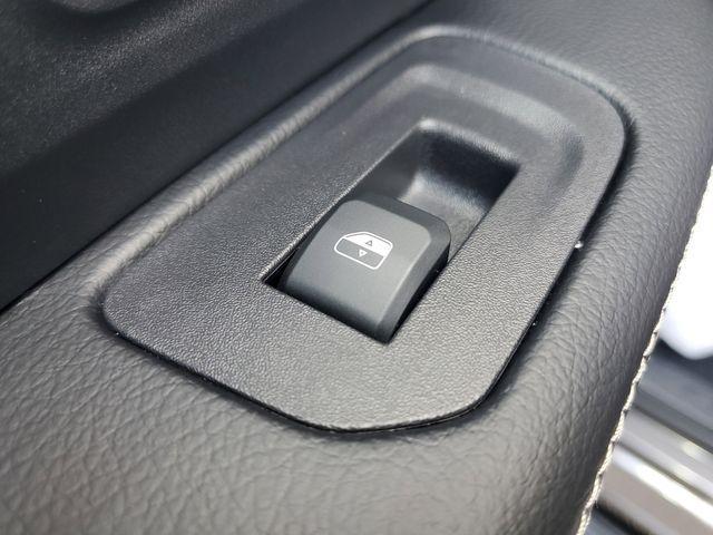 new 2025 Ram 2500 car, priced at $73,185