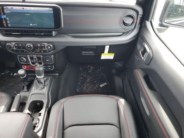 new 2025 Jeep Gladiator car, priced at $61,090